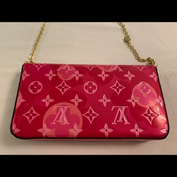 Louis Vuitton Valentines Day Vernis Pouchette Felicie - Picture 10 of 15